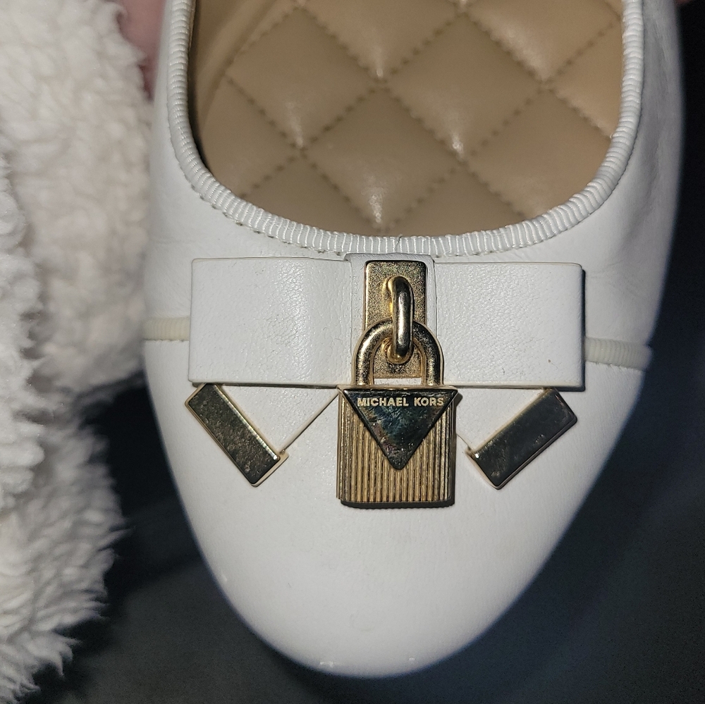 Michael Kors White Flats size 6.5 - Picture 5 of 9